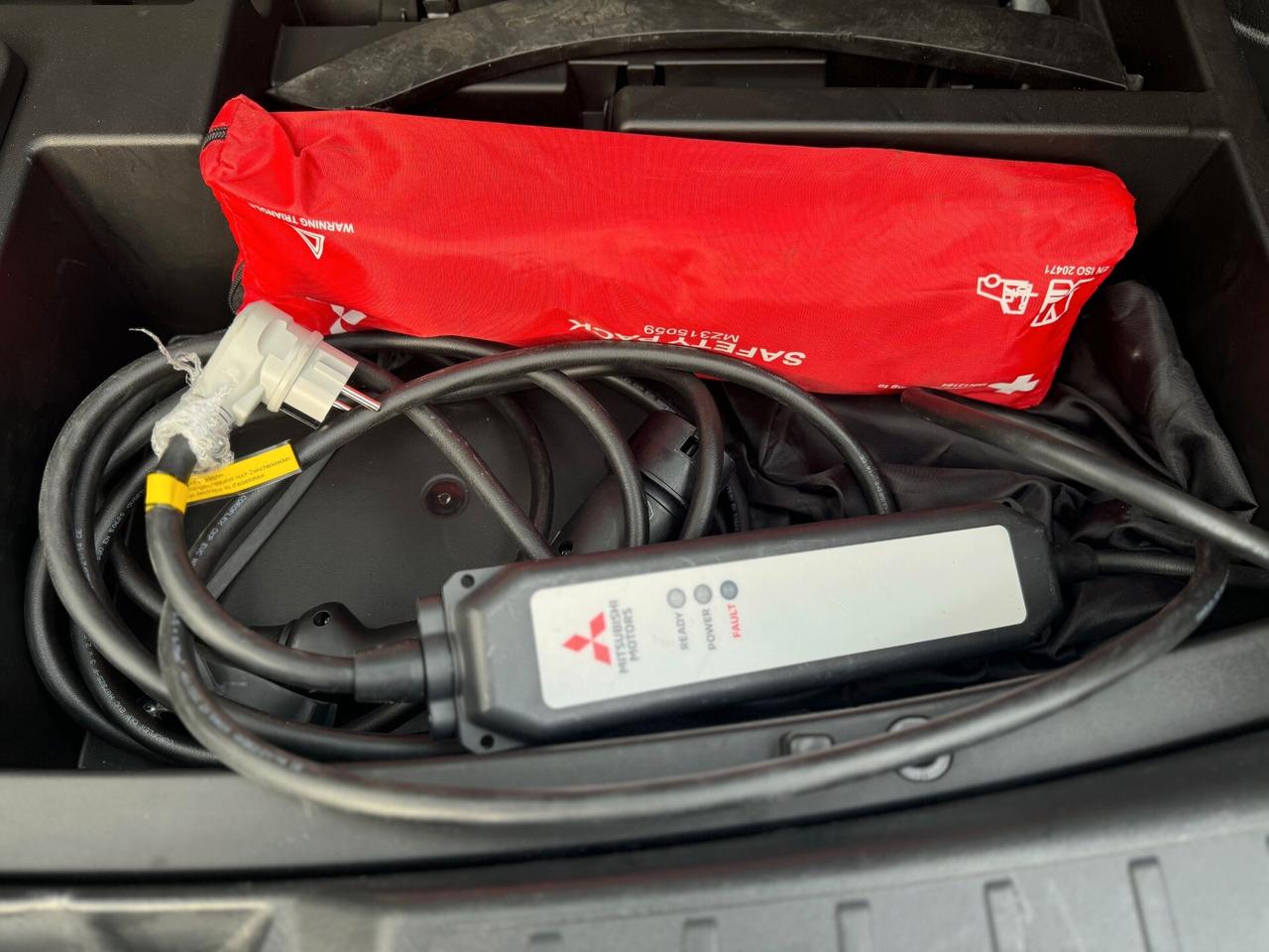 Mitsubishi Eclipse Cross 2.4 MIVEC 4WD PHEV INSTYLE
