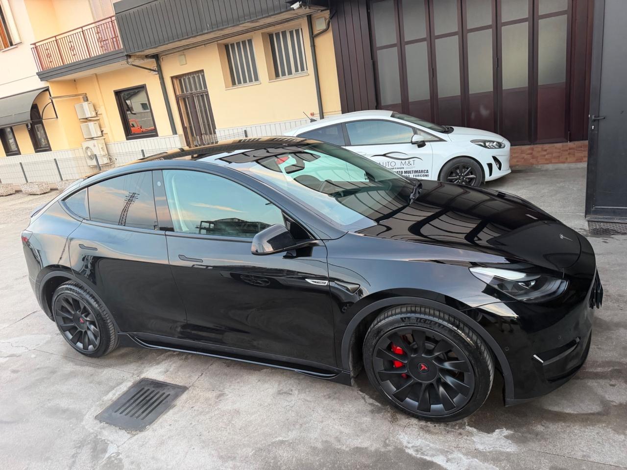 Tesla Model Y Long Range AWD