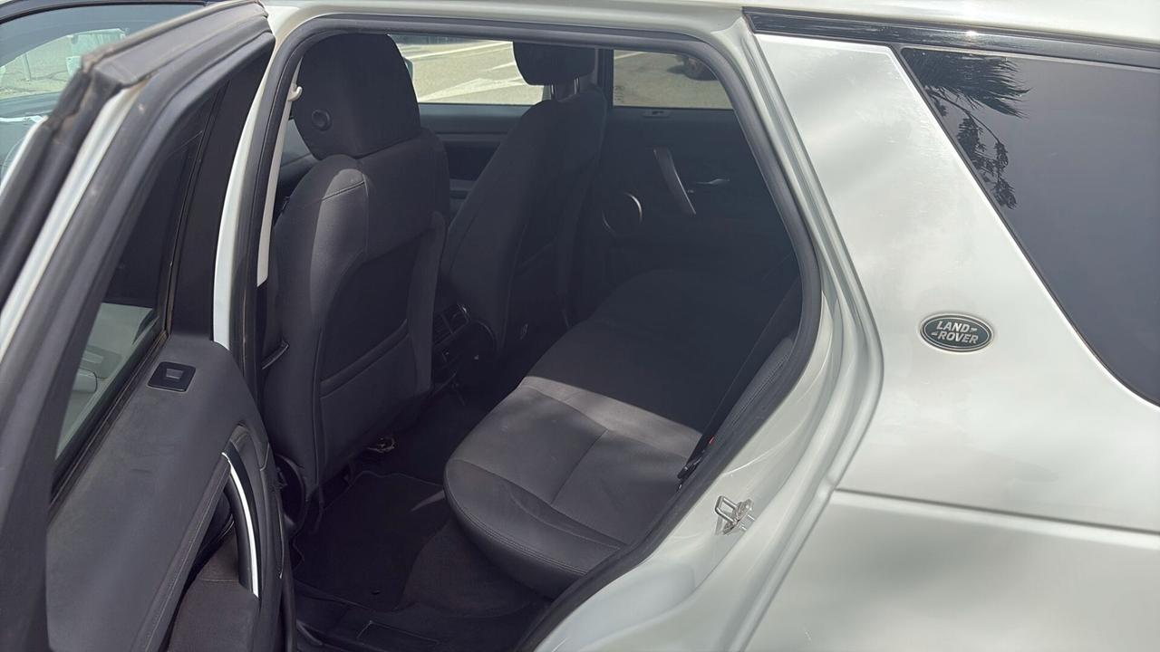 Land Rover Discovery Sport 2.0D I4-L.Flw 150 CV AWD Auto R-Dynamic HSE