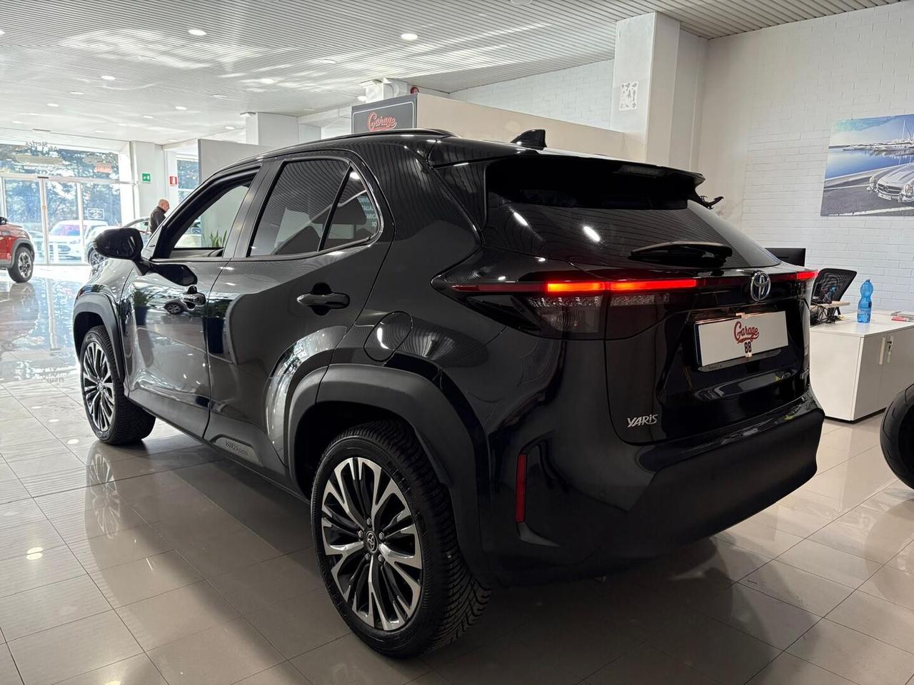 Toyota Yaris Cross 1.5h Lounge fwd 116cv e-cvt