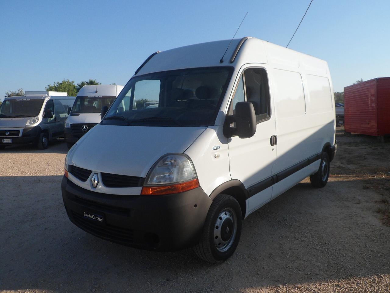 Renault Master furgone medio alto