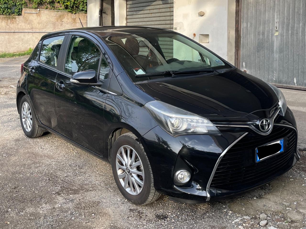 Toyota Yaris 1.0 5 porte Lounge