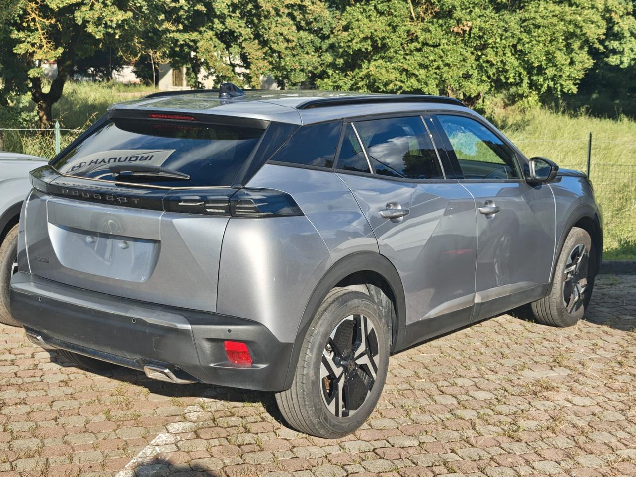 Peugeot 2008 PureTech 130 S&S EAT8 Allure