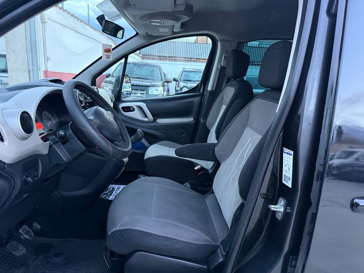 Peugeot Partner 1.6 HDi 92CV AUTOCARRO