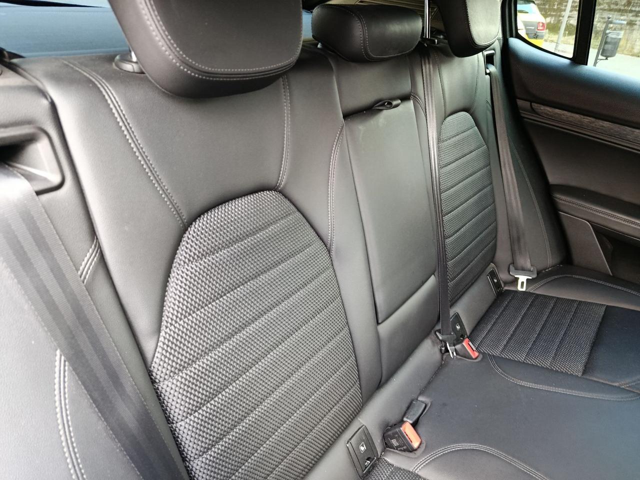 Alfa Romeo Stelvio Sport Tech 2.2 #7918