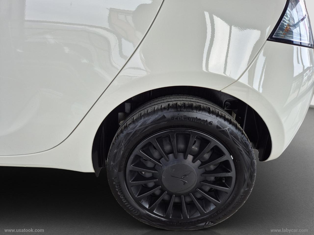 LANCIA Ypsilon 1.0 FireFly 5p. S&S Hybrid LANCIA YPSILON 1.0 HYBRID