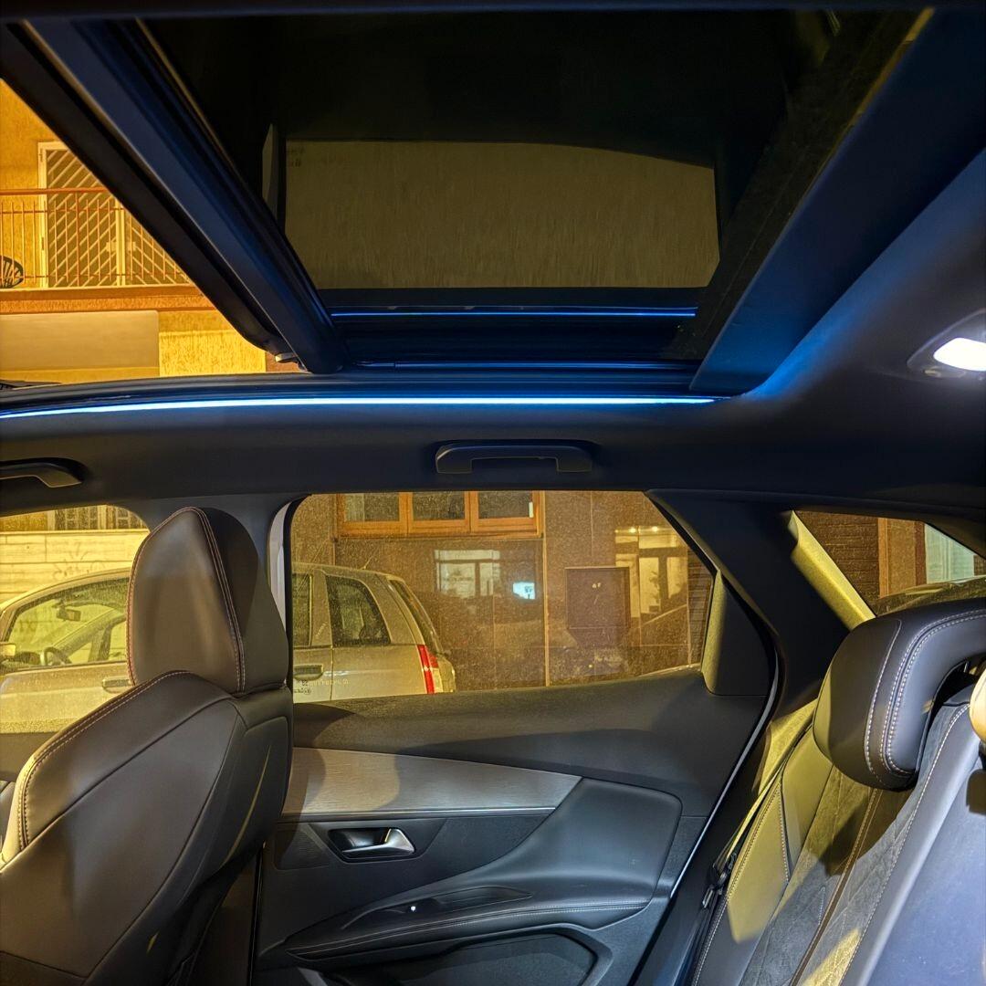 Peugeot 3008 GT **FULL OPTIONAL**