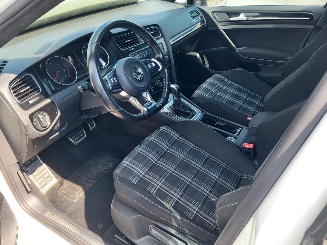 Volkswagen Golf GTD 2.0 TDI DSG 5p. BlueMotion Technology
