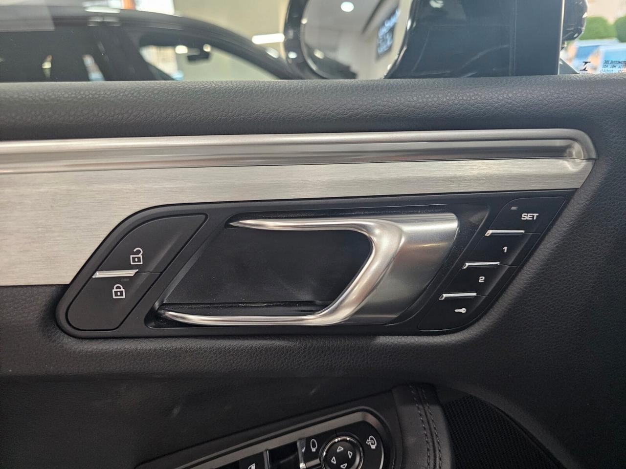 NUOVA PORSCHE MACAN TURBO 2.0 BENZINA 265CV CHRONO SPORT PACK