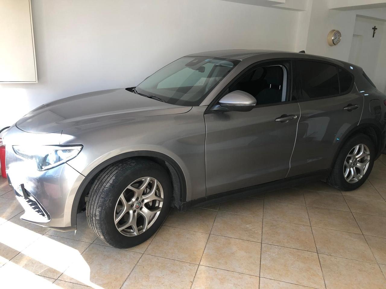 Alfa Romeo Stelvio 2.2 Turbodiesel 160 CV AT8 RWD Business