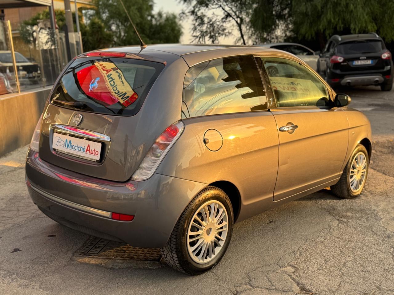 LANCIA YPSILON 1.2 60 CV PLATINO NEO PATENTATI