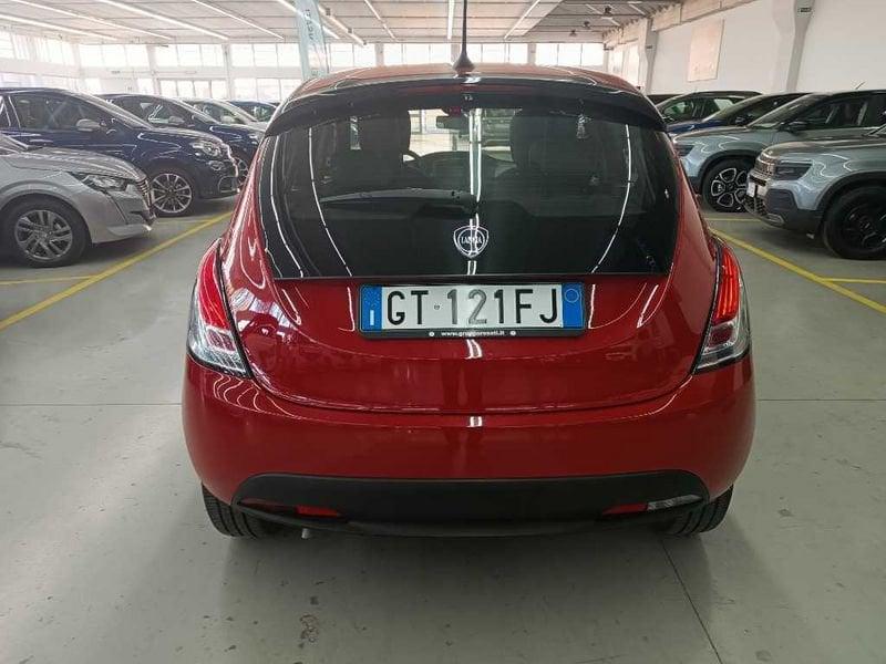 Lancia Ypsilon New 5 porte My24 1.0 Firefly 70 CvStart&Stop Hybrid Oro