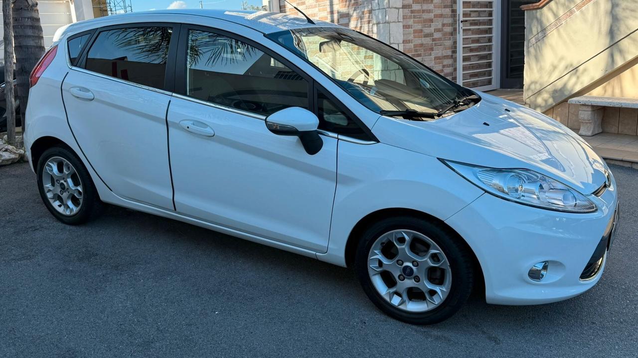 FORD FIESTA 1.4 TITANIUM 5 PORTE GPL 2012