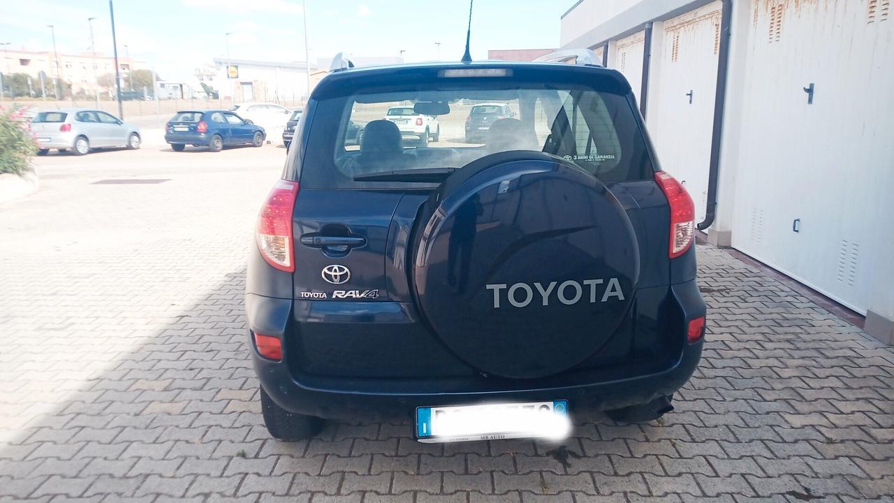 Toyota RAV 4 RAV4 2.2 D-4D 136 CV Luxury