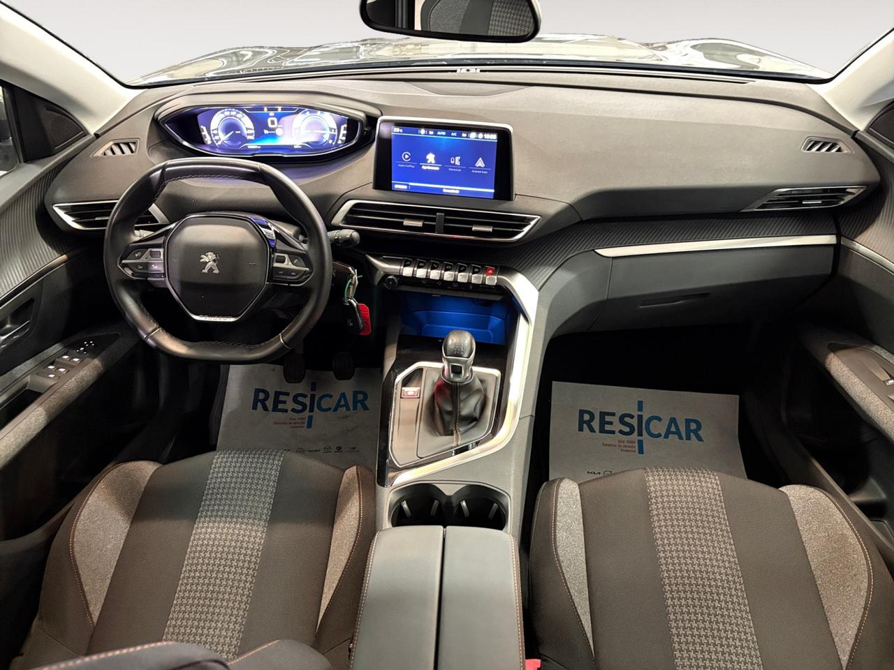 PEUGEOT 3008 1.5 bluehdi Active s&s 130cv