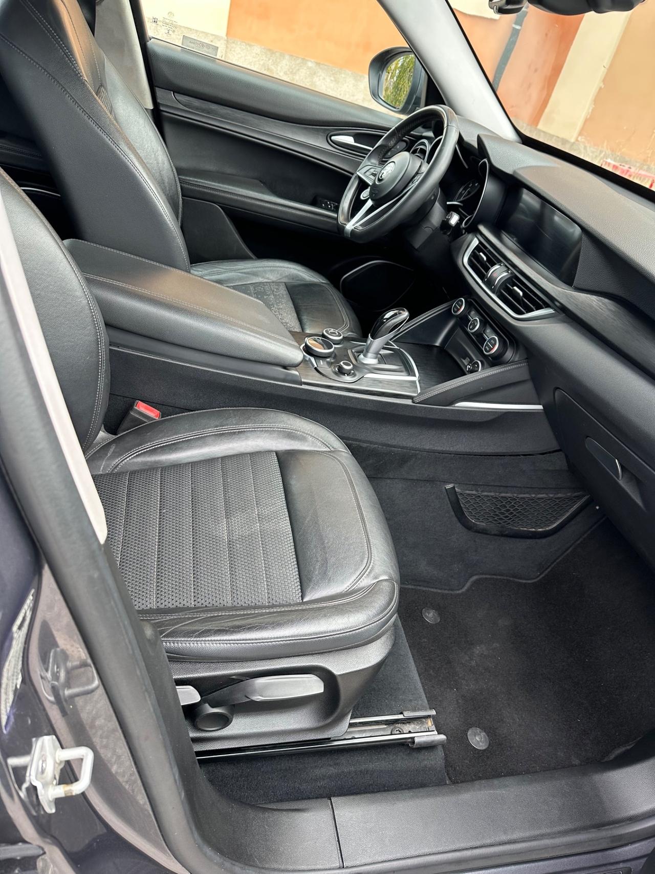 Alfa Romeo Stelvio 2.2 Turbodiesel 210 CV AT8 Q4 Business