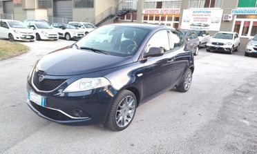 Lancia Ypsilon 1.2 69 CV 5 porte S&S Platinum