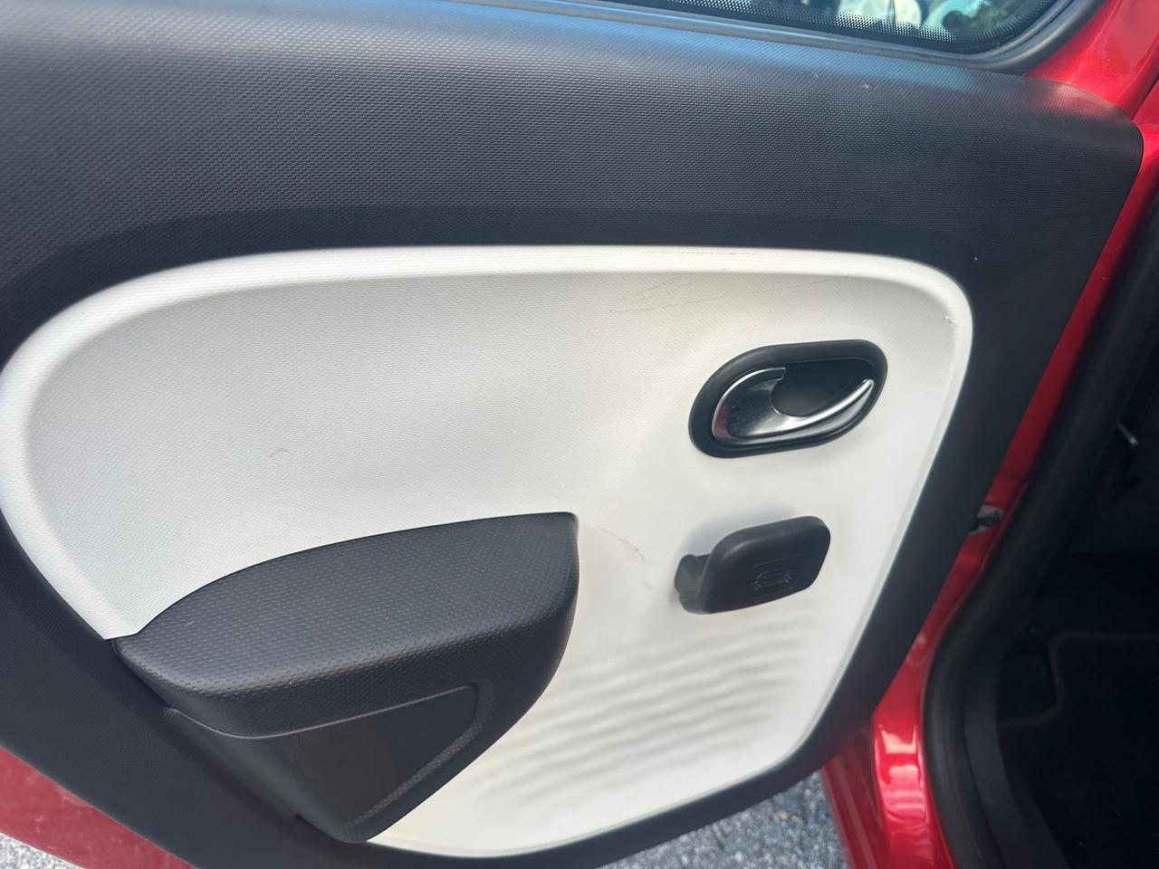 Renault Twingo Authentique R80 #7030