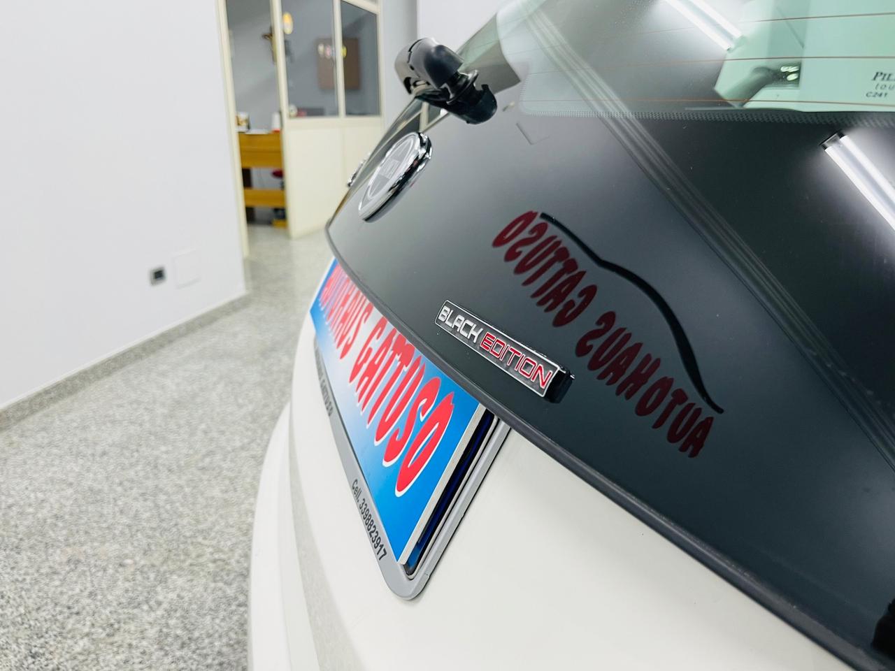 Lancia Ypsilon 1.3 MJT 95 CV Black Edition anno 2014