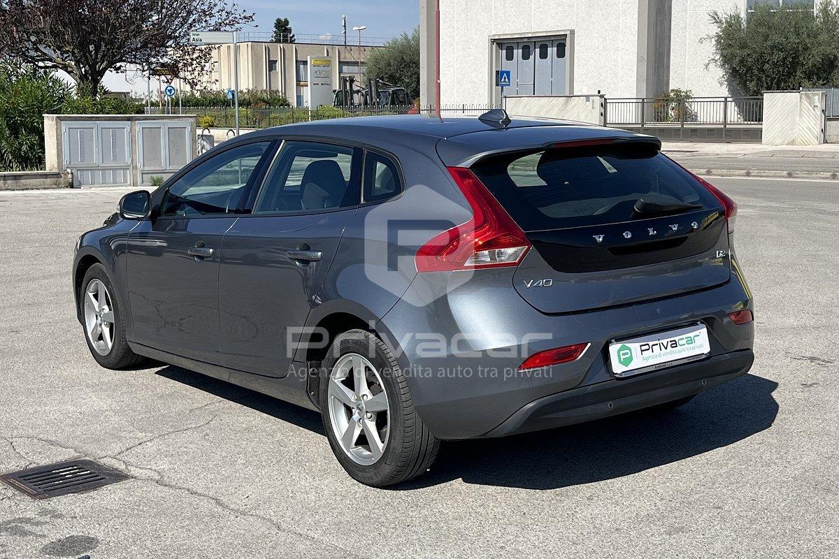 VOLVO V40 D2 Kinetic