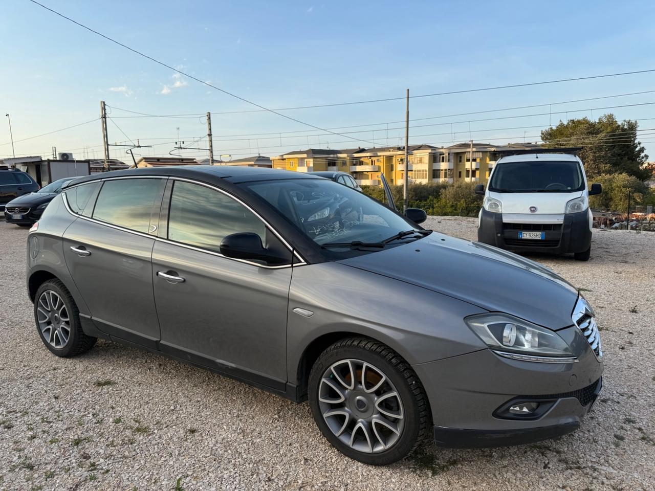Lancia Delta 2.0 MJT TETTO/navi/Pelle 2.900€
