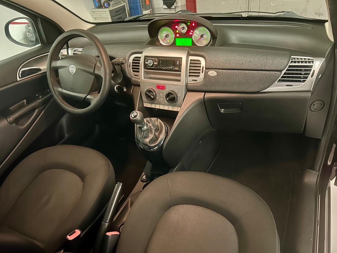 Lancia Ypsilon 1.2 69 CV Elle