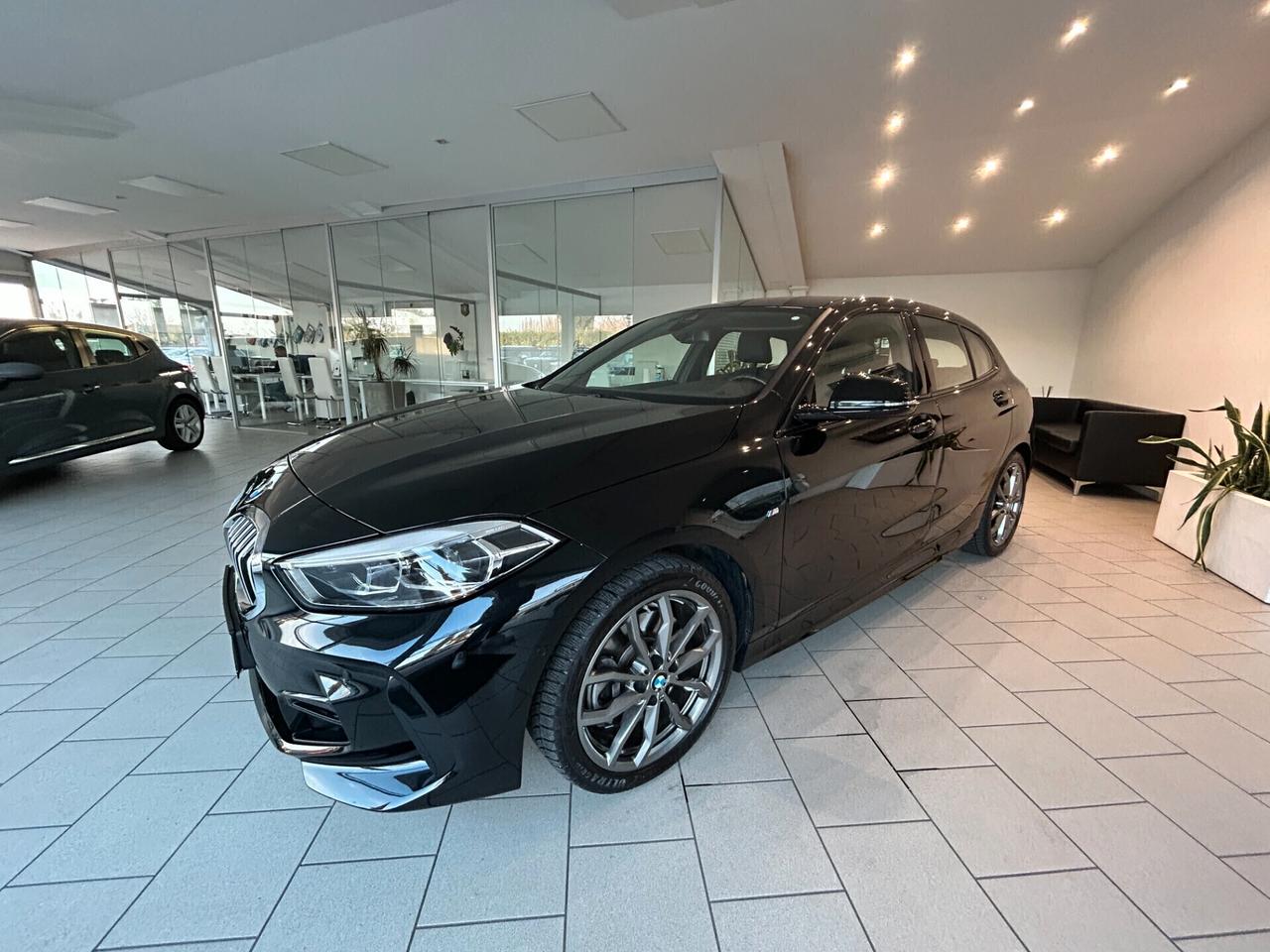 Bmw 120 120d 5p. Msport auto LED 18" NAVI