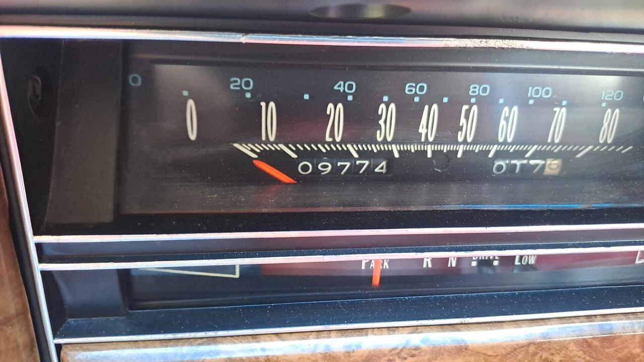 Cadillac Deville de ville PREZZO OFF-E-R-TA