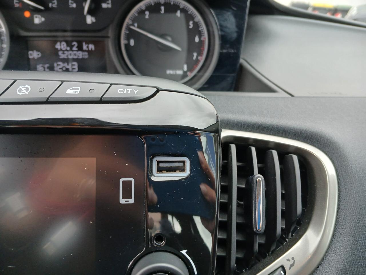 Lancia Ypsilon 1.0 HYBRID 70CV GOLD 2023