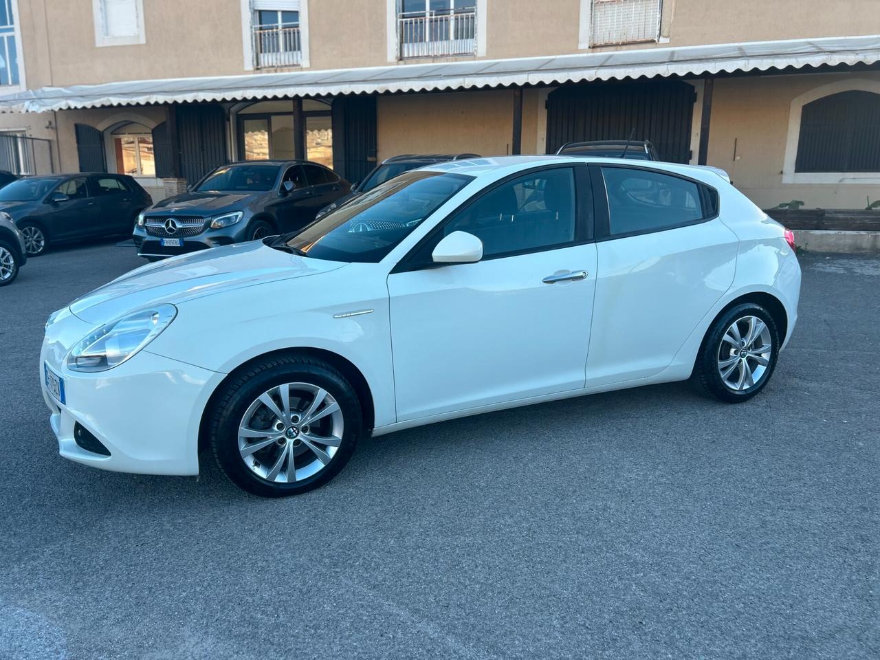 Alfa Romeo Giulietta 1.6 JTDm-2 105 CV Distinctive