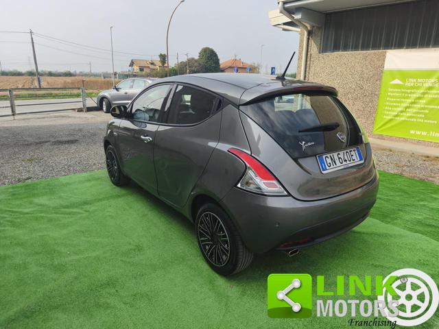 LANCIA Ypsilon ECO CHIC GOLD