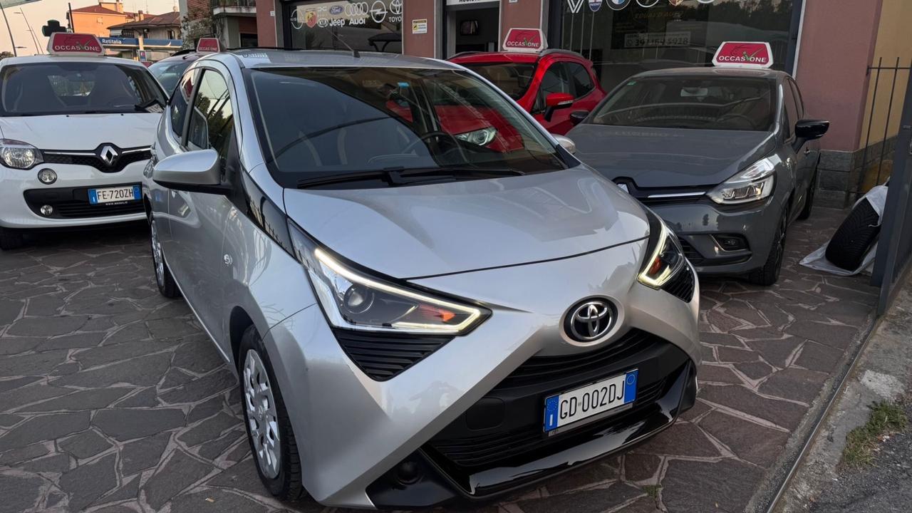 Toyota Aygo Connect 1.0 VVT-i 72 CV 5 porte x-cool MMT