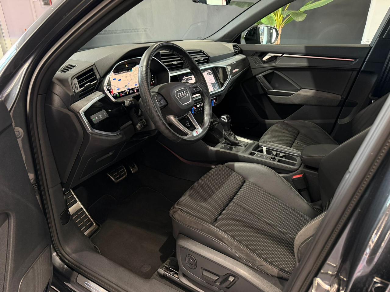 Audi Q3 SPB 35 TDI S-Line Identity Black S-Tronic