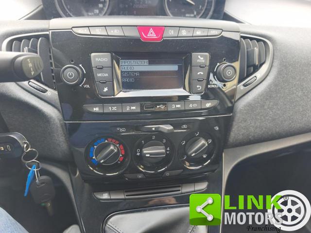 LANCIA Ypsilon HYBRID