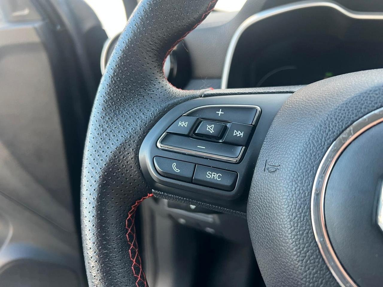 MG ZS 1.5 VTi-tech 106CV 2023!!! LUXURY!!!