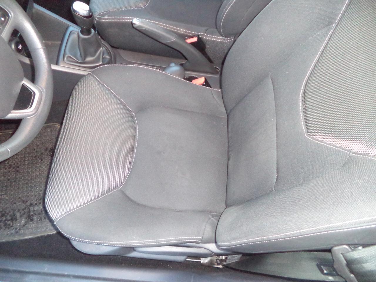 Renault Clio TCe 12V 75 CV 5 porte Generation OK NEOPATENTATI