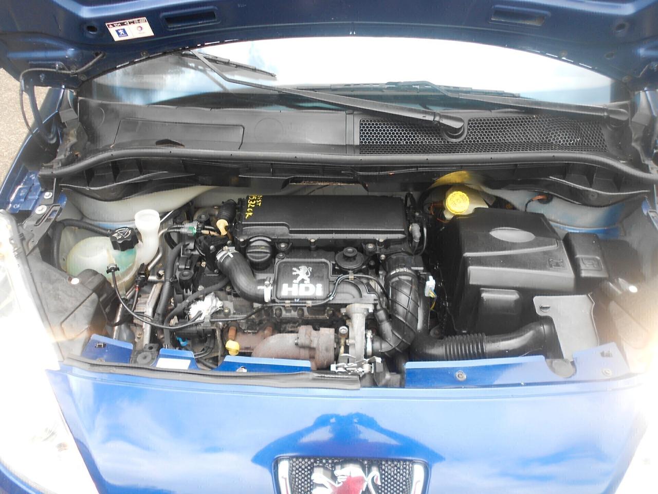 Peugeot 1007(PORTE ELETTRICHE)1.4hdi,50kw,68cv