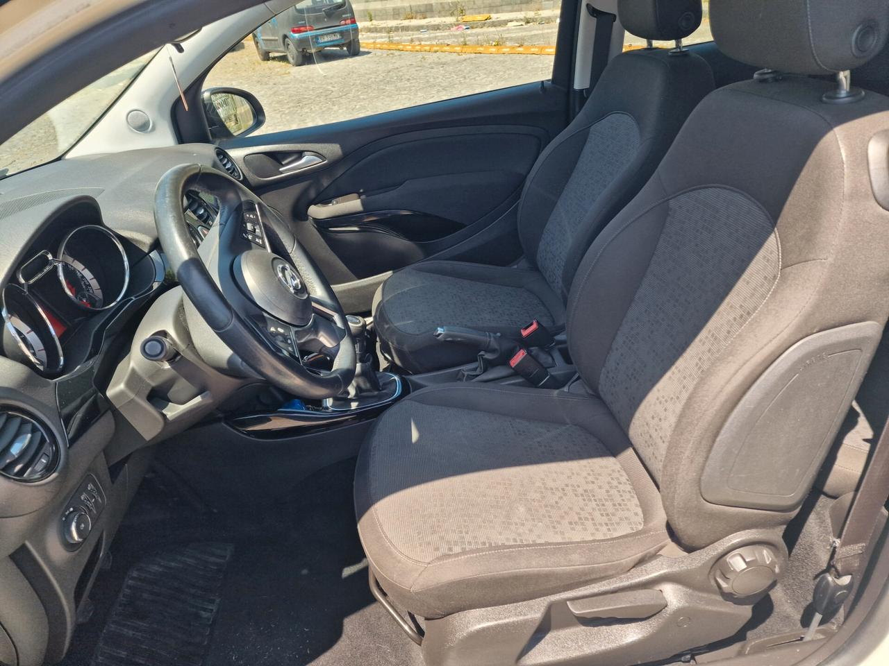 Opel Adam 1.4 87 CV GPL Tech Slam