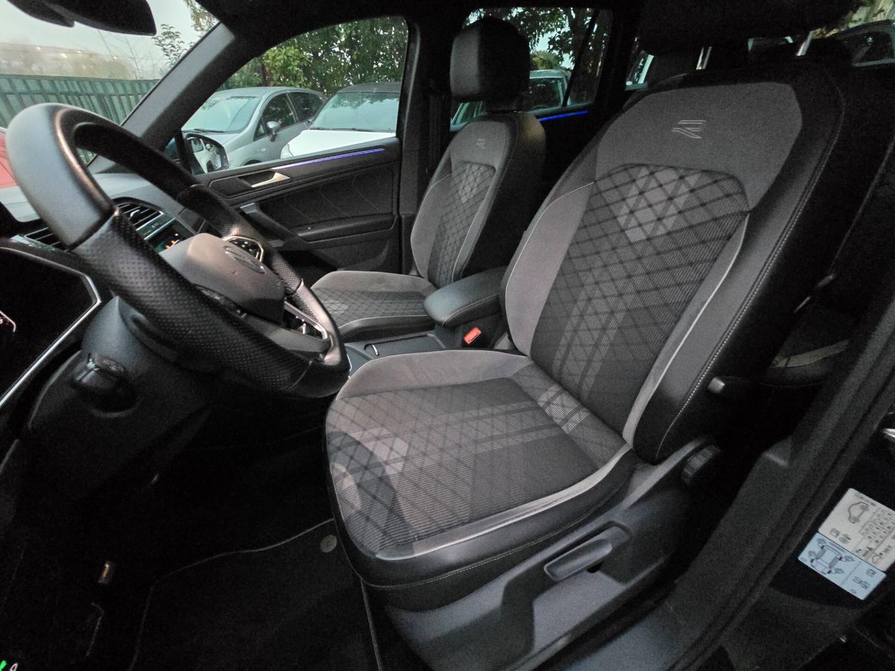 VW Tiguan 2.0 TDI 150 CV DSG R-Line -2022