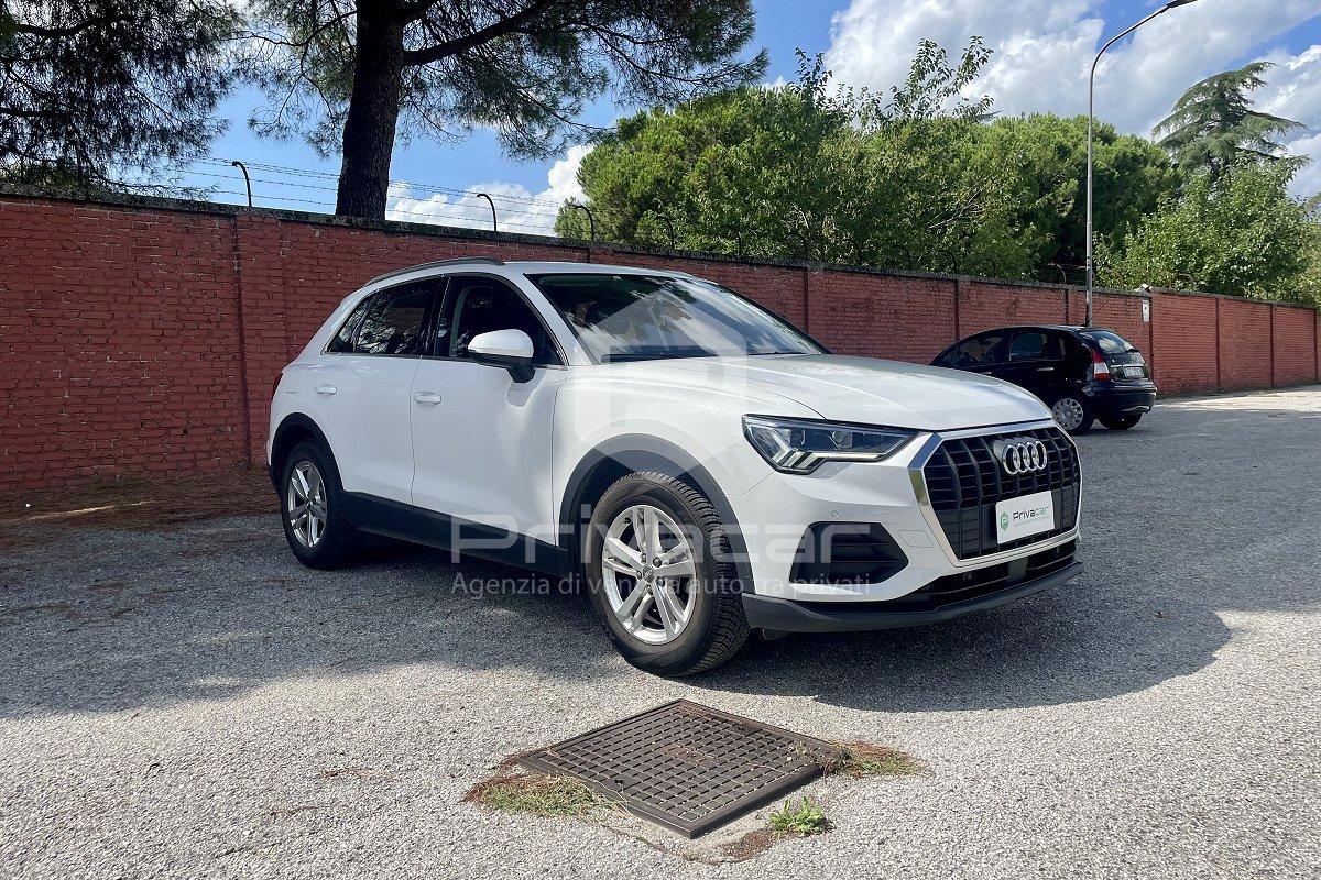 AUDI Q3 35 TFSI S tronic Business