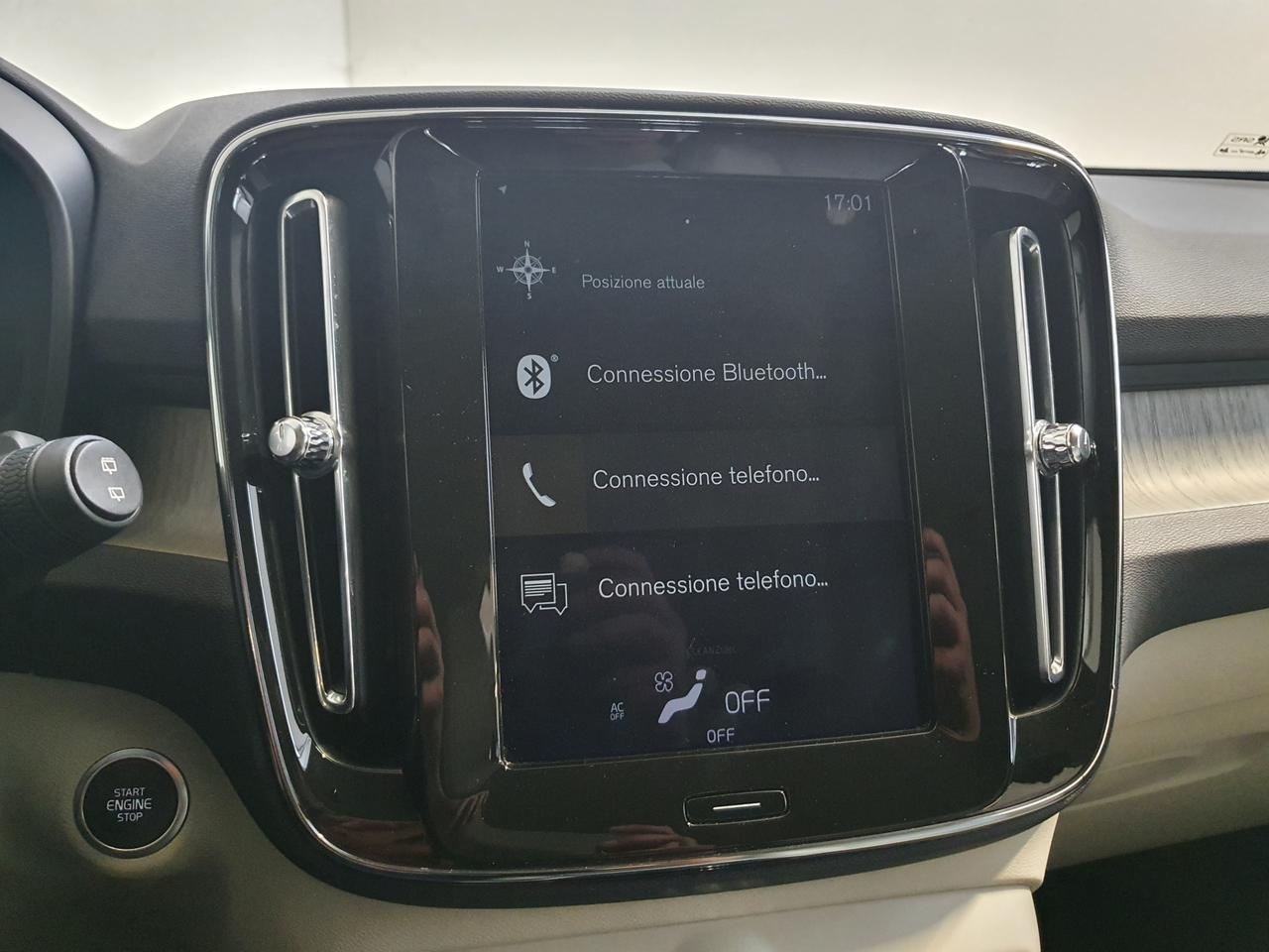 VOLVO XC40 (2017-->) - XC40 D3 AWD Geartronic Inscription