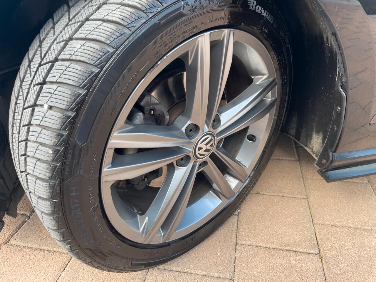 Volkswagen Golf 1.6 TDI 116 SPORT "R LINE" FINANZIABILE