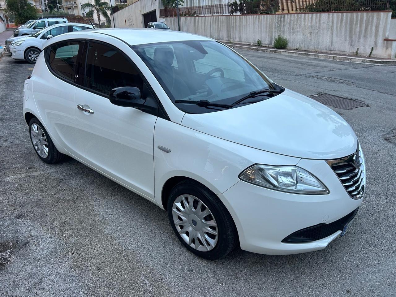 Lancia Ypsilon 1.2 benz ideale per neo patentati
