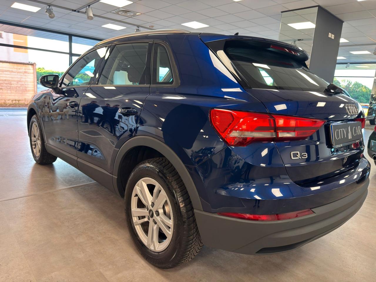 Audi Q3 35 TDI S tronic Business