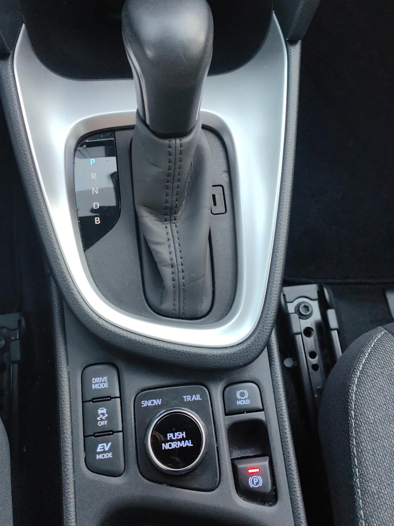 Toyota Yaris Cross 1.5 Hybrid 5p. E-CVT AWD-i Trend