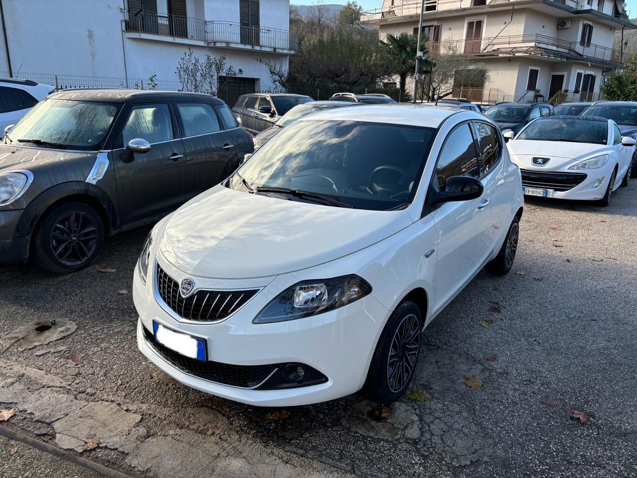 Lancia Ypsilon 1.0 FireFly 5 porte S&S Hybrid Ecochic Gold