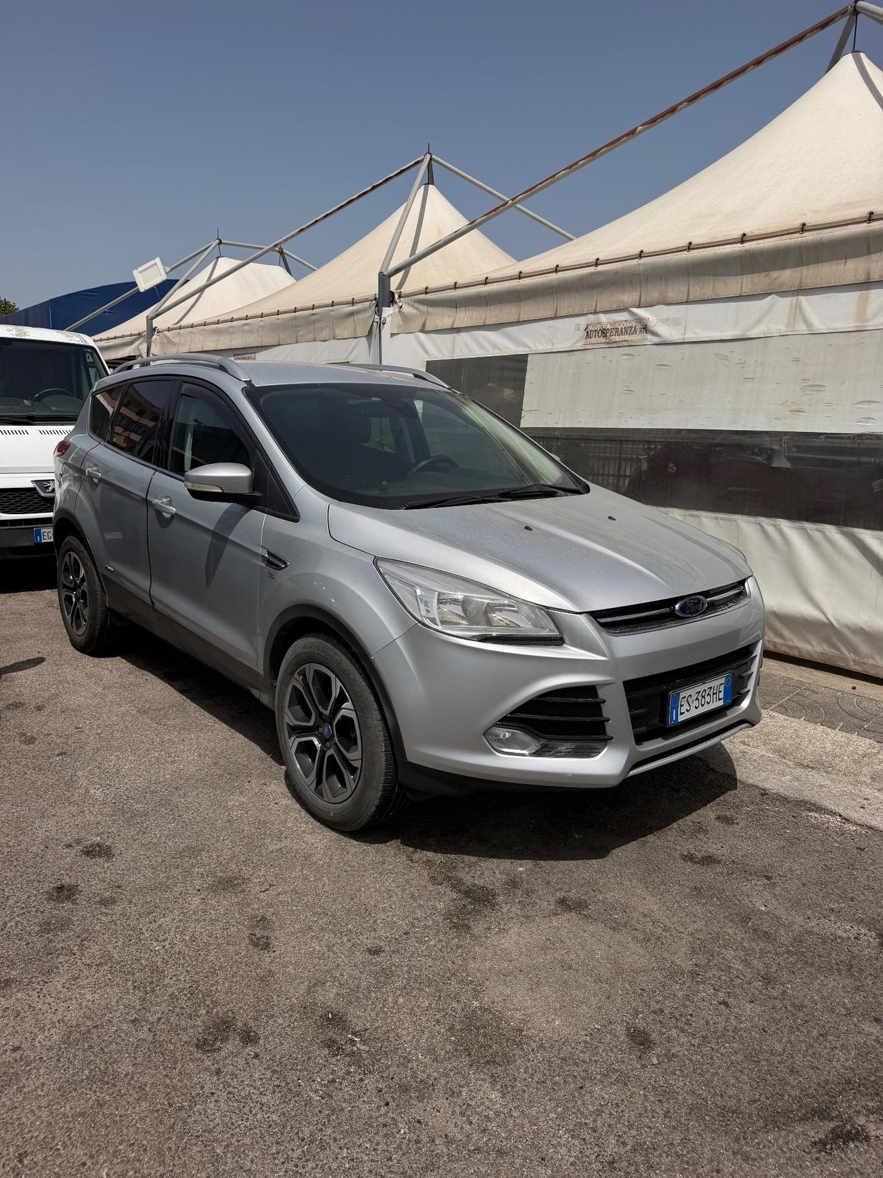 Ford Kuga 2.0 TDCI 140 CV 4WD Powershift