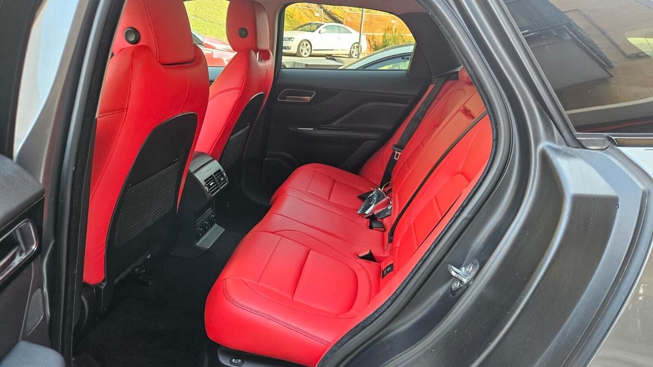 Jaguar F-Pace 2.0 D 180 CV R-Sport