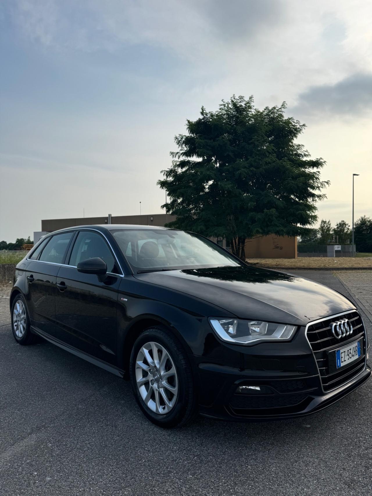 Audi A3 1.6 TDI clean diesel S tronic Ambition