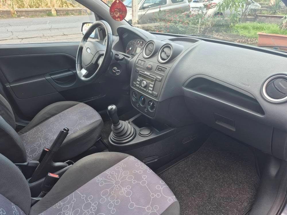 Ford Fiesta 1.4 TDCi 5p. Titanium